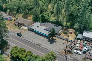 8775 Rogue River Hwy, Grants Pass, OR 97527 - Photo 34