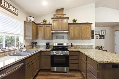 697 Jaynes Drive, Grants Pass, OR 97527 - Photo 14