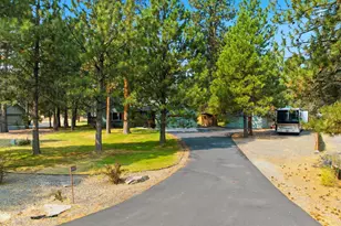 69341 Silver Spur, Sisters, OR 97759 - Photo 40