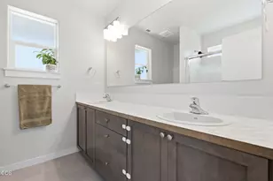 3774 NW 7th Ln, Redmond, OR 97756 - Photo 16