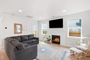 3774 NW 7th Ln, Redmond, OR 97756 - Photo 4