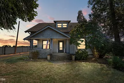 1083 Rossanley Drive, Medford, OR 97501 - Photo 2