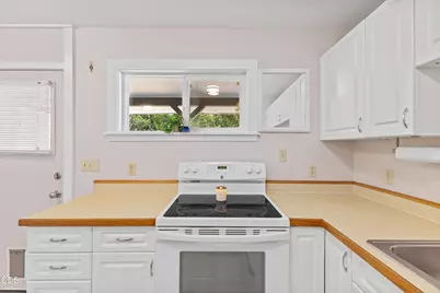 1655 N Juniper Street, Coquille, OR 97423 - Photo 10