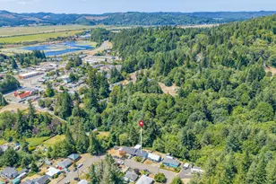 1655 N Juniper St, Coquille, OR 97423 - Photo 32