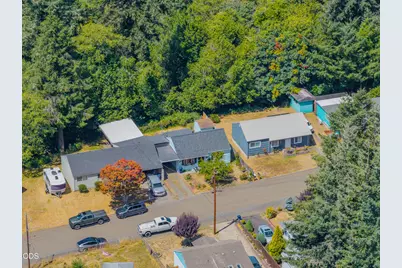 1655 N Juniper Street, Coquille, OR 97423 - Photo 30