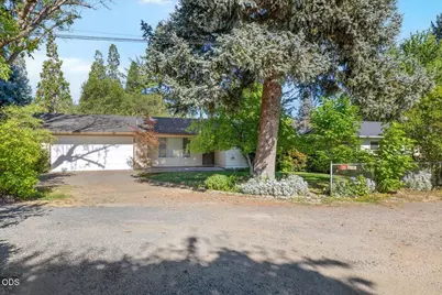 100 Jacoby Street, Gold Hill, OR 97525 - Photo 16