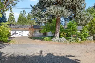 100 Jacoby St, Gold Hill, OR 97525 - Photo 16