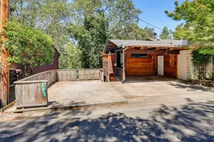 751 Glenwood Dr, Ashland, OR 97520 - Photo 2