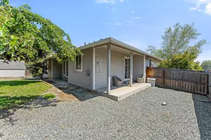 544 SW Anique Ln, Grants Pass, OR 97526 - Photo 24
