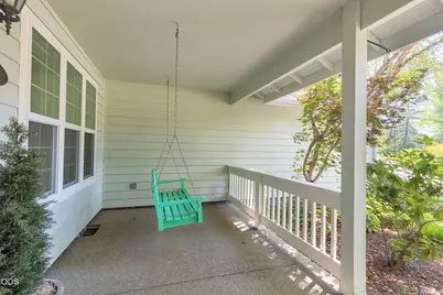 530 April Drive, Merlin, OR 97532 - Photo 8