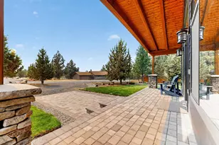 2955 SW Bentwood Dr, Redmond, OR 97756 - Photo 4