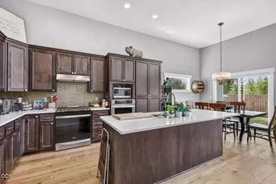 232 Willow Springs Drive, Talent, OR 97540 - Photo 14