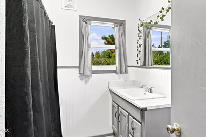 1055 California Avenue, Klamath Falls, OR 97601 - Photo 18