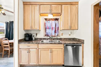 1055 California, Klamath Falls, OR 97601 - Photo 12