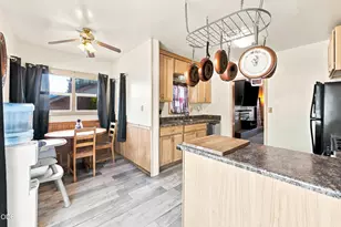 1055 California Ave, Klamath Falls, OR 97601 - Photo 10