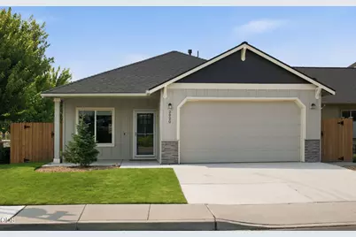 2920 NW Hemlock Lane, Redmond, OR 97756 - Photo 1