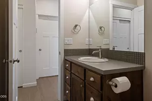 2920 NW Hemlock Ln, Redmond, OR 97756 - Photo 18