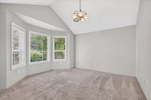 3516 Shawna Dr, Medford, OR 97504 - Photo 8