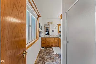 2004 NW Sarum Circle, Grants Pass, OR 97526 - Photo 20
