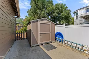2004 NW Sarum Cir, Grants Pass, OR 97526 - Photo 30