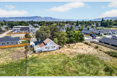978 Cherry Street, Medford, OR 97501 - Photo 10