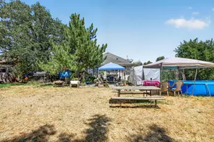 978 Cherry St, Medford, OR 97501 - Photo 30