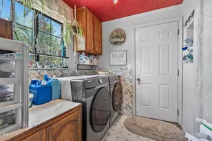 978 Cherry St, Medford, OR 97501 - Photo 22