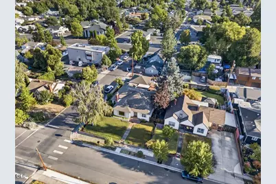 1203 Queen Anne Avenue, Medford, OR 97504 - Photo 44