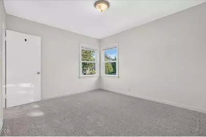 1203 Queen Anne Avenue, Medford, OR 97504 - Photo 26