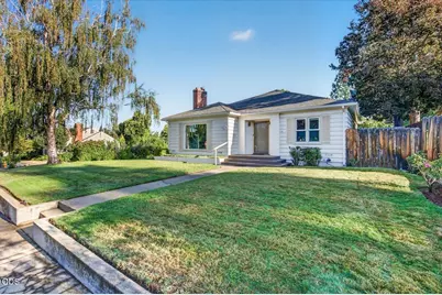 1203 Queen Anne Avenue, Medford, OR 97504 - Photo 2
