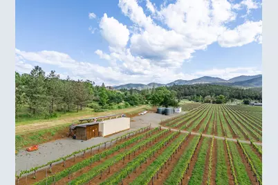 2871 Griffin Creek Road, Medford, OR 97501 - Photo 14