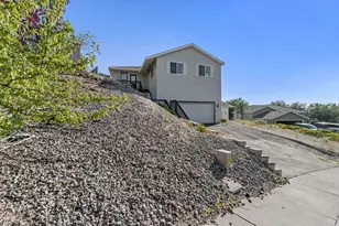 228 Angela Ct, Klamath Falls, OR 97601 - Photo 6