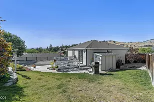 228 Angela Ct, Klamath Falls, OR 97601 - Photo 36
