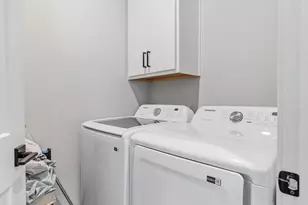 211 Christopher Way, Talent, OR 97540 - Photo 26
