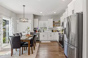 211 Christopher Way, Talent, OR 97540 - Photo 14