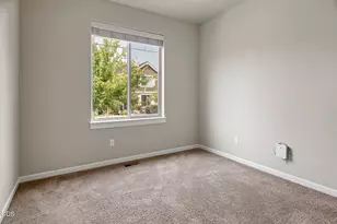 2910 SW Yew Park Ln, Redmond, OR 97756 - Photo 10