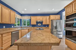 61042 Chamomile Pl, Bend, OR 97702 - Photo 12
