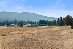 1843 W Evans Creek Rd, Rogue River, OR 97537 - Photo 30
