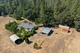 1843 W Evans Creek Rd, Rogue River, OR 97537 - Photo 1