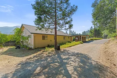 1843 W Evans Creek Road, Rogue River, OR 97537 - Photo 4