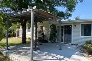 2433 Redwood Dr, Klamath Falls, OR 97601 - Photo 10