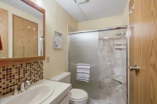 109 Waverly Dr, Grants Pass, OR 97526 - Photo 20