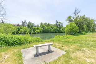 109 Waverly Dr, Grants Pass, OR 97526 - Photo 30