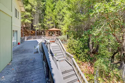 690 Thornbrook Drive, Merlin, OR 97532 - Photo 22