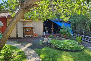 [Address not provided], Medford, OR 97501 - Photo 4