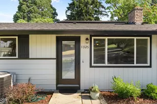 1325 Ridge Way, Medford, OR 97504 - Photo 4