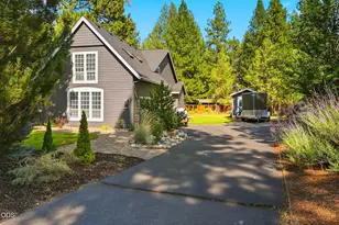750 S Maple St, Sisters, OR 97759 - Photo 54