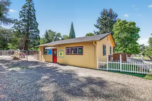 2201 Siskiyou Blvd, Medford, OR 97504 - Photo 46