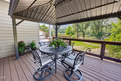 8158 Rogue River Highway, Grants Pass, OR 97527 - Photo 24