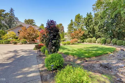 8158 Rogue River Highway, Grants Pass, OR 97527 - Photo 60